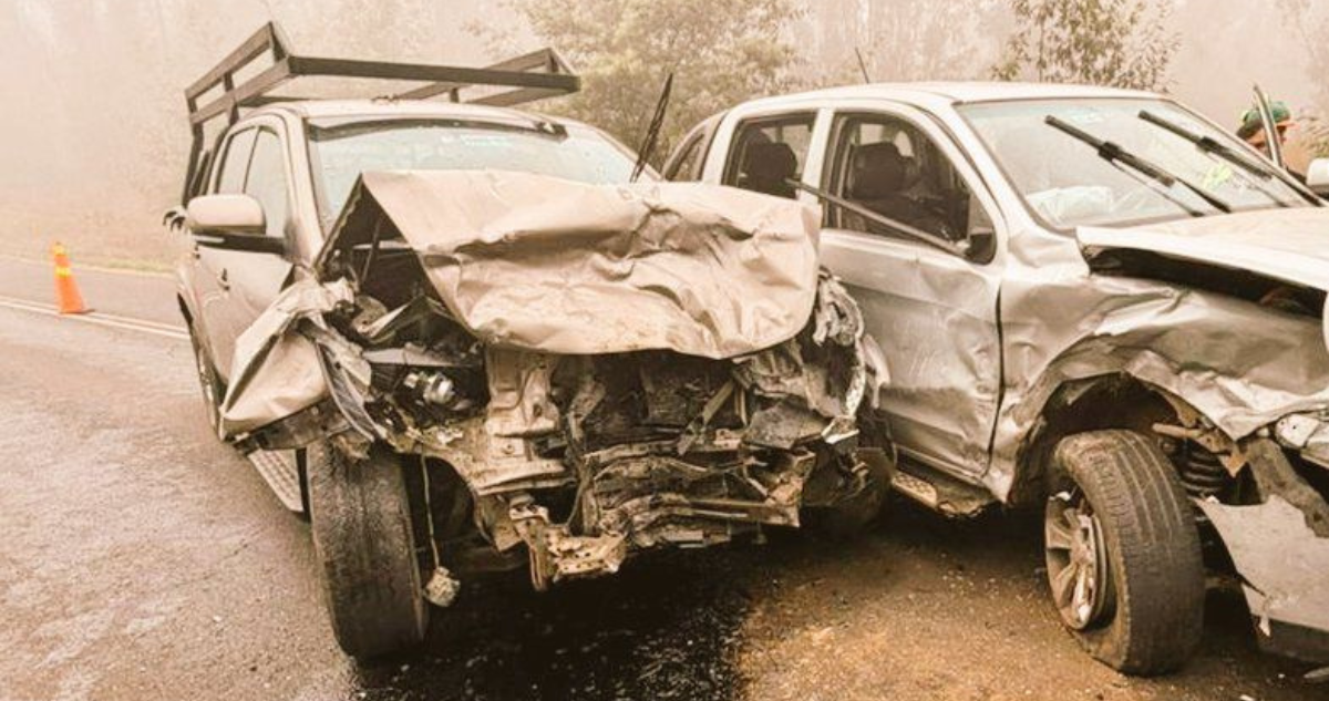 Cuatro lesionados deja violenta colisión frontal entre camionetas en Santo Domingo