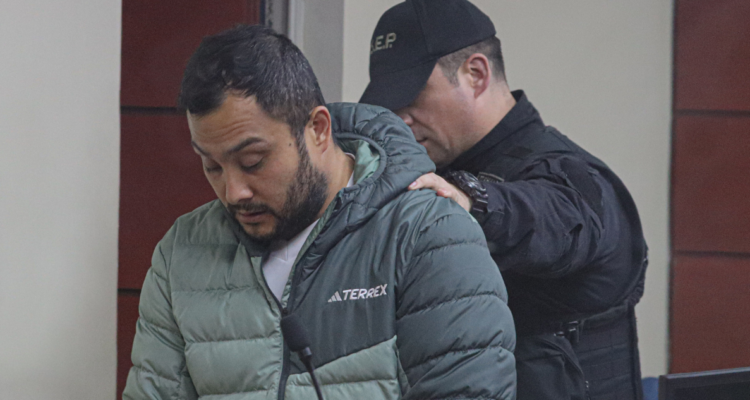 Justicia confirma prisión preventiva para chofer de micro que apuñaló a estudiante en Concepción