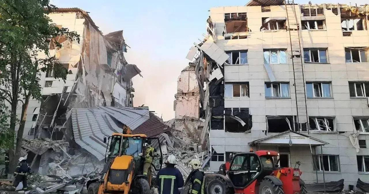 Fuertes explosiones en Kiev tras ataque ruso con misiles Ucrania activa alerta aérea nacional
