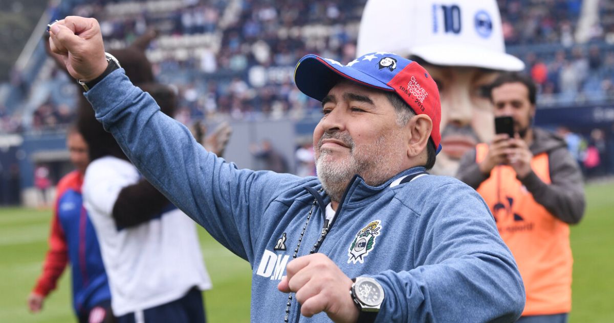 Hija de Diego Maradona asegura que hubo un plan para matar a su padre.