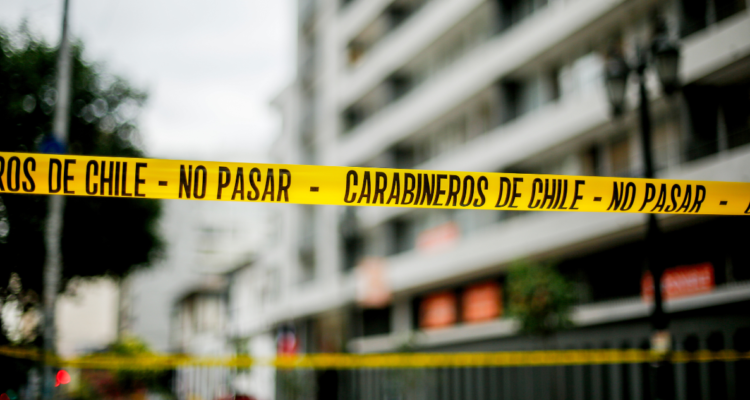 Investigan asesinato de un hombre en Recoleta: fue baleado en la cabeza por un motociclista