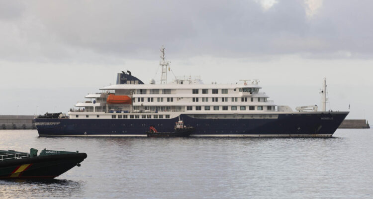 El crucero neerlandés MV Hondius