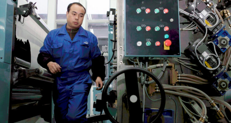 La inflación industrial de China se disparó en abril a máximos de casi cuatro años por mayores costes