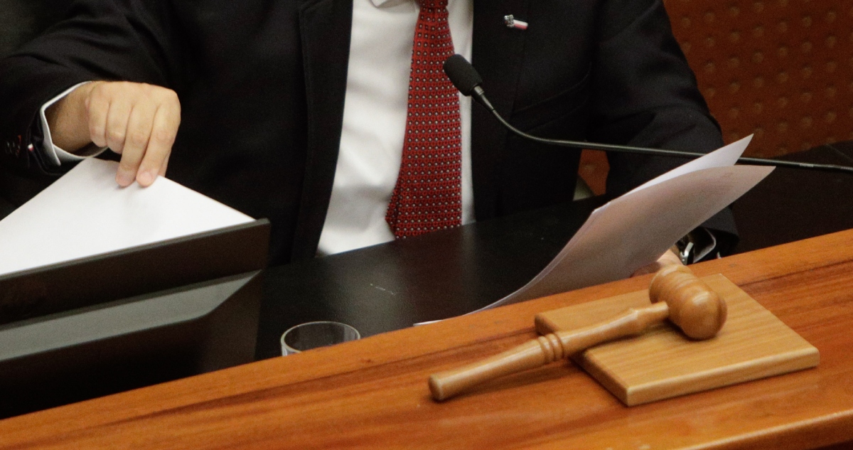 Investigan juez pucón