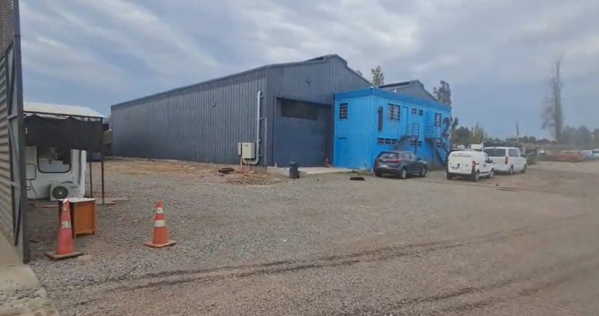 Investigan violento robo en empresa de La Pintana: sustrajeron maquinaria avaluada en $615 millones