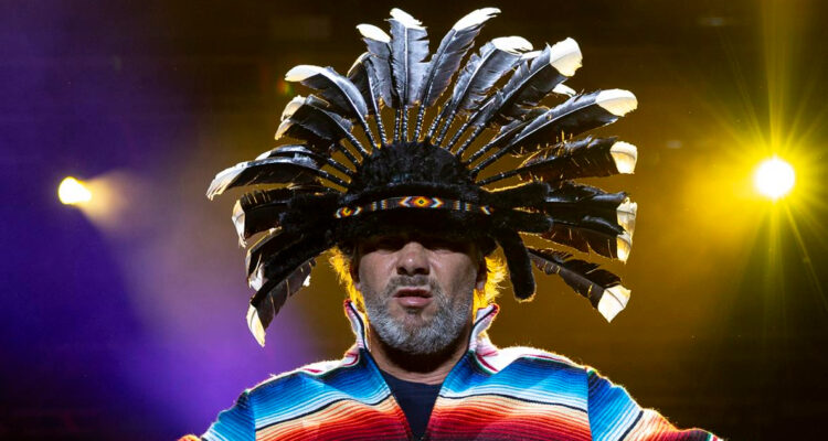 Jamiroquai regresa a Chile a 8 años de su última visita y en un momento clave