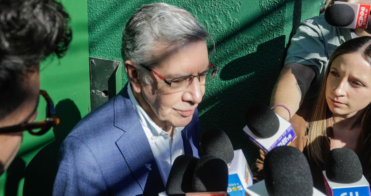 “No hay nada”: Joaquín Lavín niega estar involucrado en caso que tiene a su hijo en prisión preventiva