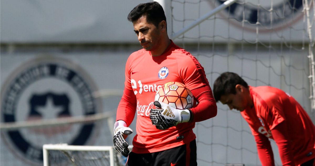 Johnny Herrera La Roja