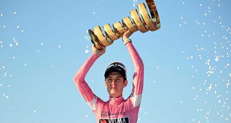 Jonas Vingegaard confirmó su dominio con triunfo en el Giro de Italia.