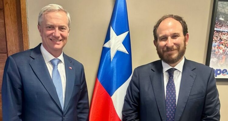 Max Luksic llama a gobierno de Kast a reflexionar sobre prioridades de Chile tras recortes en Salud