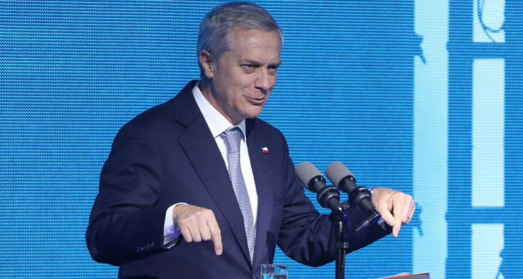 Kast responde a tsunami legislativo de la oposición: “Lo que necesitamos es un huracán de inversiones”