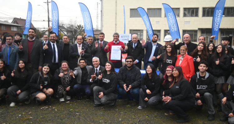 https://media.biobiochile.cl/wp-content/uploads/2026/05/liceo-carmela-carvajal-osorno-750x400.png