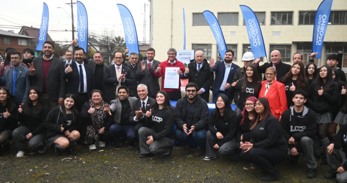 Tras firma de entrega de terrenos: parten obras de reposición de Liceo Carmela Carvajal de Osorno