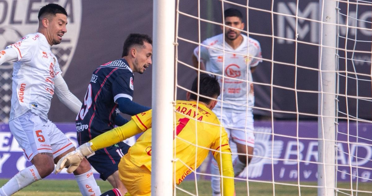 Recoleta y Cobreloa igualaron por la Liga de Ascenso.