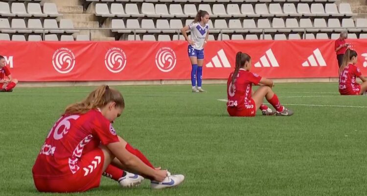Lleida femenino protesta