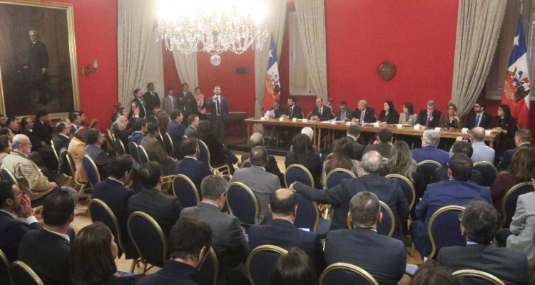 Reunión del presidente Kast con alcaldes