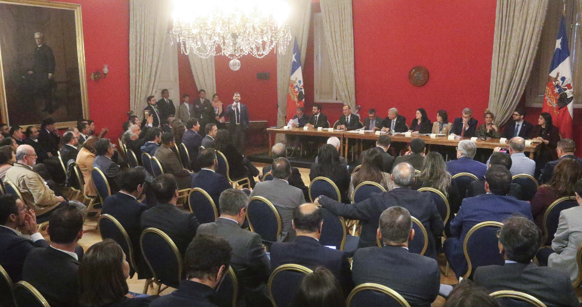 Reunión del presidente Kast con alcaldes