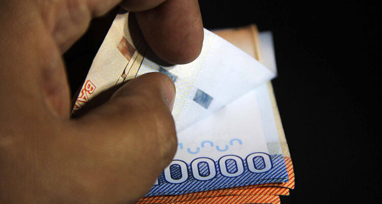 “Mantener poder adquisitivo de familias”: las razones del Ejecutivo para sumar $7.546 a sueldo mínimo