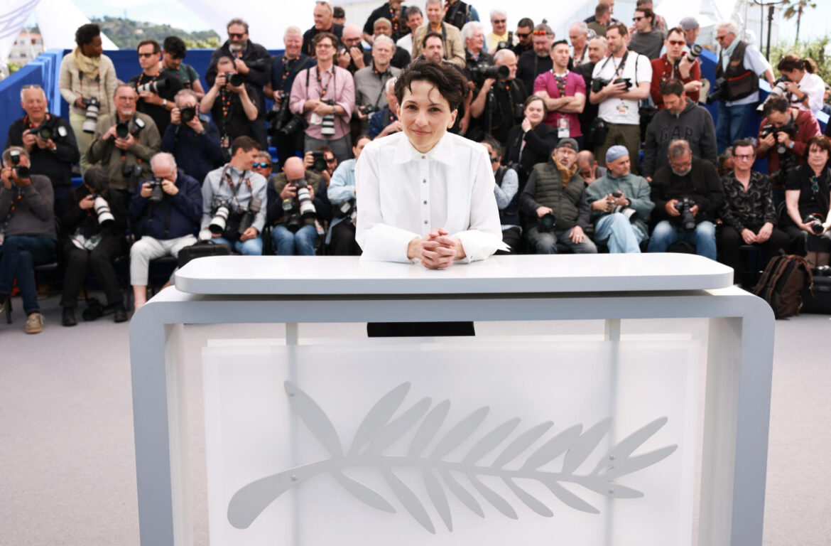 Chile en Cannes 2026: Manuela Martelli posa para los fotógrafos con su intrigante nueva película