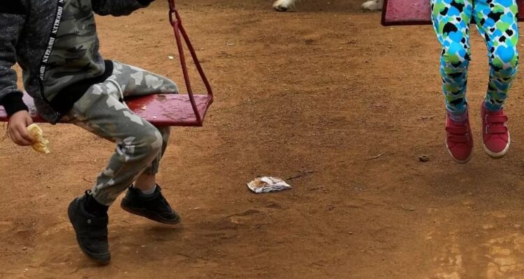 https://www.biobiochile.cl/noticias/nacional/region-de-los-lagos/2026/05/15/prision-preventiva-para-sujeto-acusado-de-abusar-y-violar-a-nina-en-quellon-estuvo-6-dias-profugo.shtml