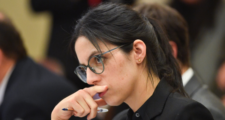Ministra de Medio Ambiente, Francisca Toledo, evita responder quién es responsable de cambio climático