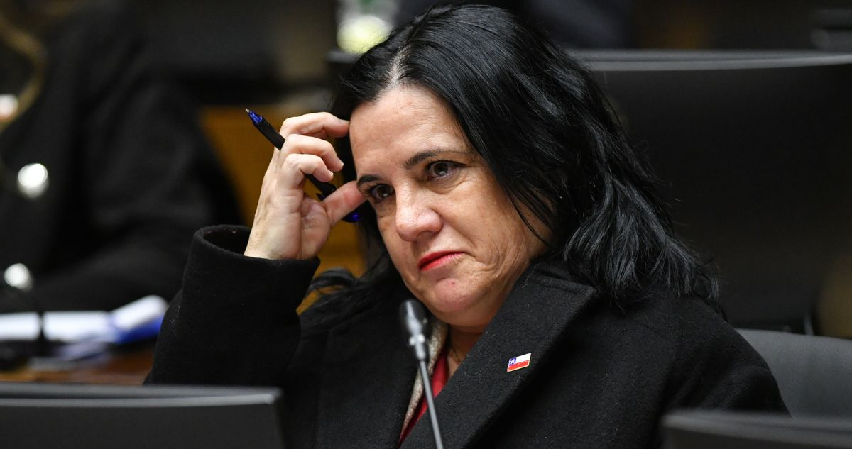 Oposición anuncia interpelación a ministra Steinert para pedir explicaciones por plan de seguridad