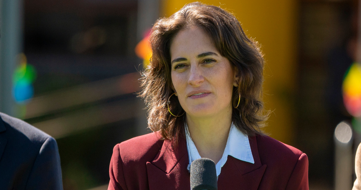 Ministra Wulf sale al paso de polémica por recortes: “No hay ni un niño que no vaya a recibir ajuar”