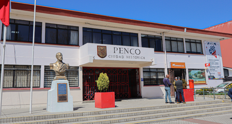 Contraloría investigará a Municipalidad de Penco por irregular renuncia de directora jurídica