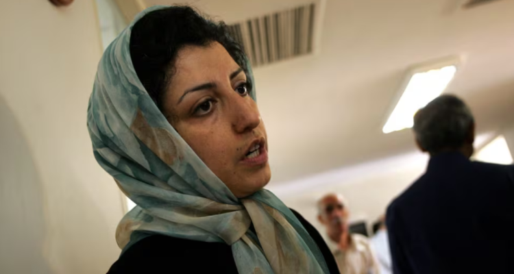 Acusan que Narges Mohammadi, premio Nobel de la Paz, se encuentra "entre la vida y la muerte" en Irán