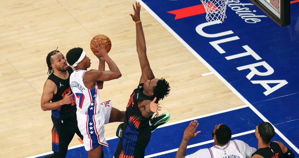 Los Knicks superaron a los 76ers en el segundo duelo de la semifinal del Este de la NBA