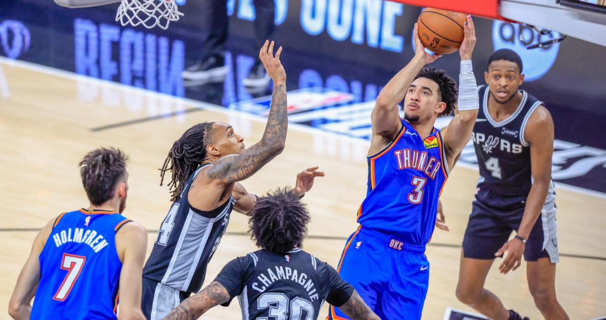 El Thunde recuperó ‘factor cancha’ ante los Spurs tras vencerle de visitante en el tercer partido de la final del Oeste de la NBA