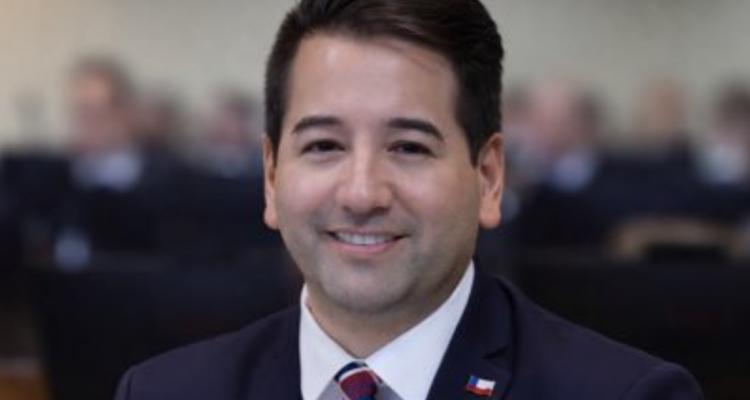 https://media.biobiochile.cl/wp-content/uploads/2026/05/olivares2-750x400.png