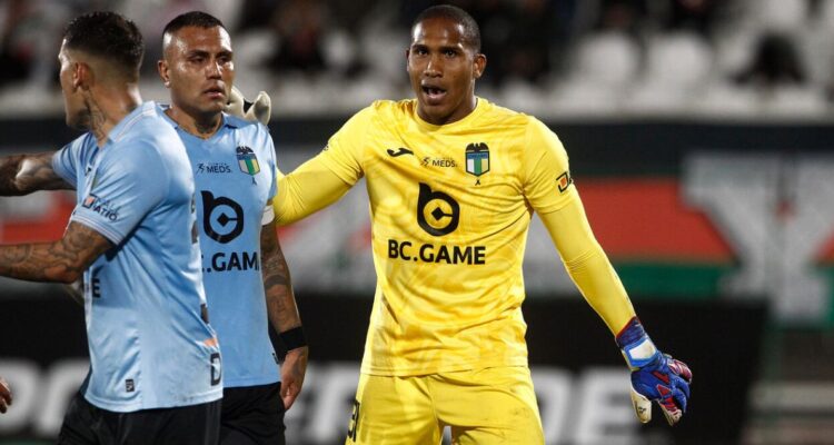 Omar Carabalí autorizado por FIFA para defender a Ecuador