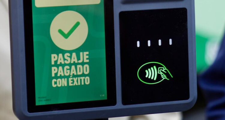 Pago de pasaje con tarjeta en micros del Gran Concepción