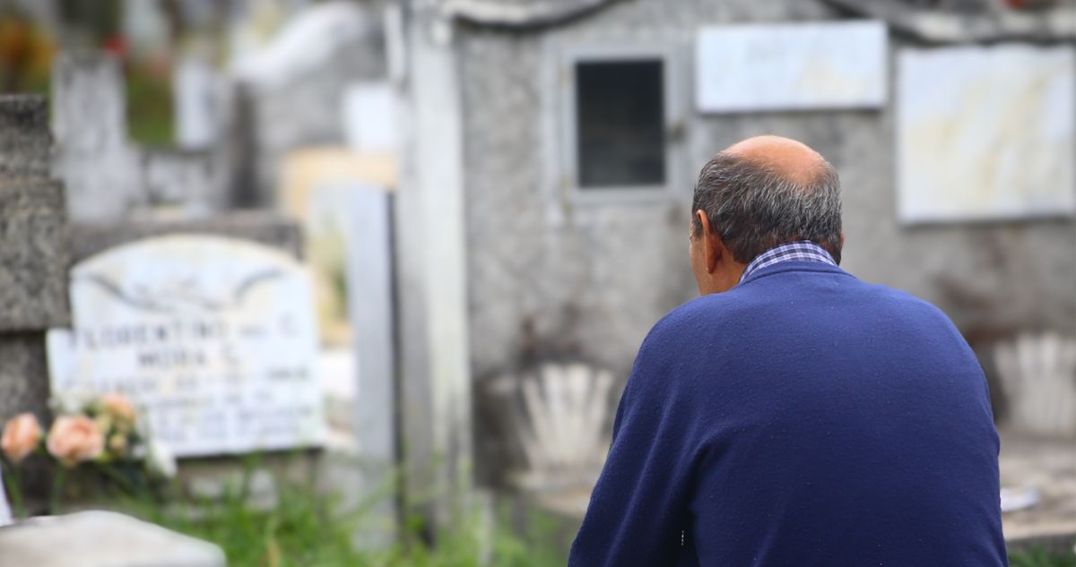 Presentan proyecto para aumentar a 20 días el permiso laboral por duelo en caso de familiar cercano