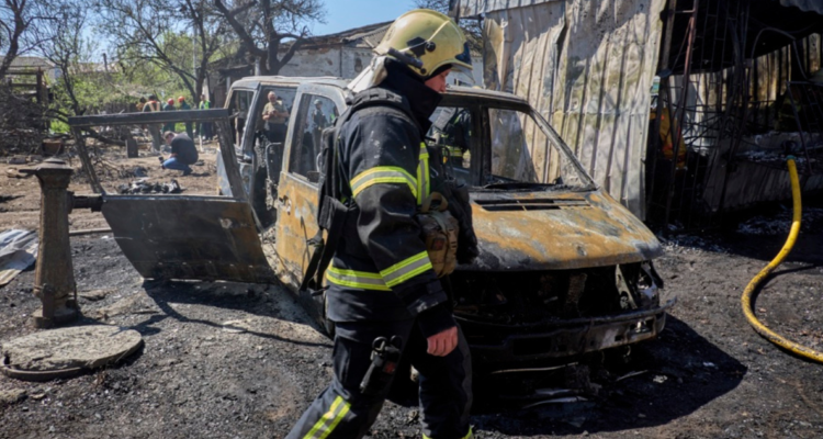 Pese a alto al fuego Ucrania denuncia que dos mujeres murieron tras ataques rusos