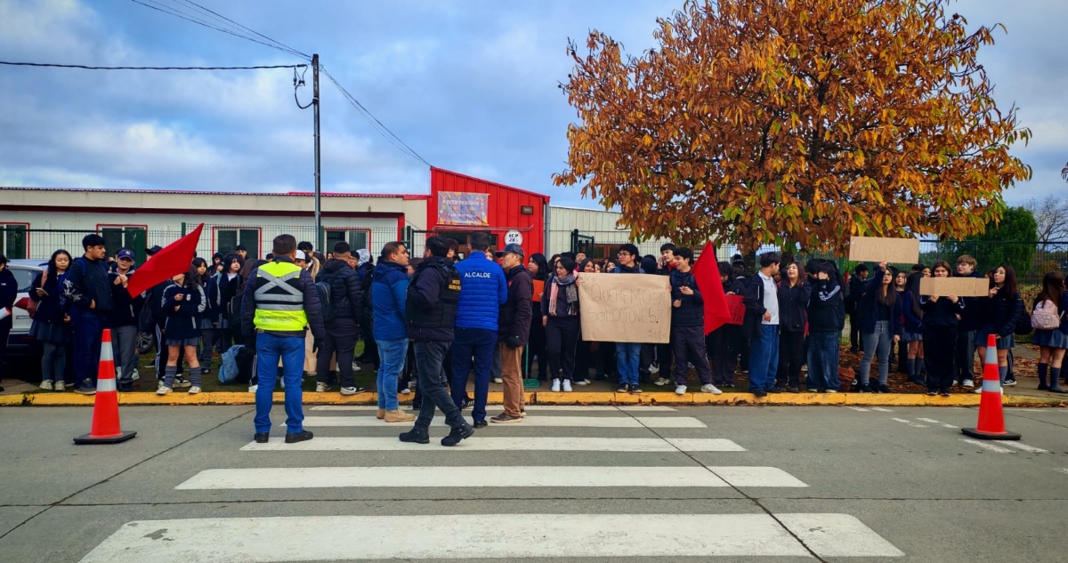 Plagas en establecimientos educacionales de Los Lagos