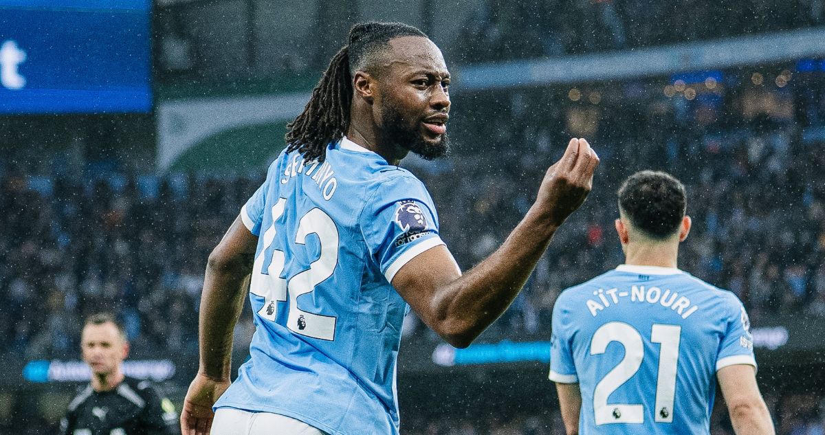 Manchester City goleó a Crystal Palace y sigue en pelea por la Premier League.