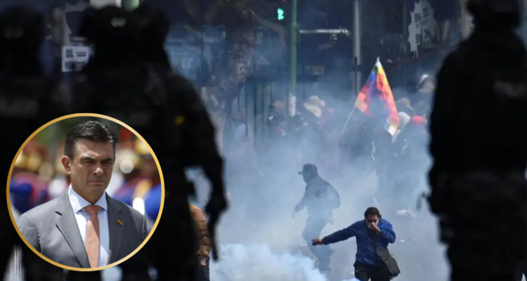 Manifestantes llegaron a metros del palacio presidencial de Bolivia, en dura jornada de protestas