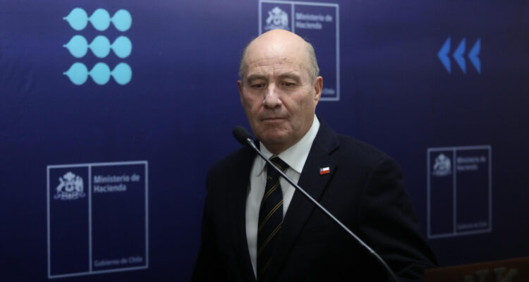 Omisión en declaración de Quiroz abre flanco de críticas en medio de tramitación de Ley Miscelánea