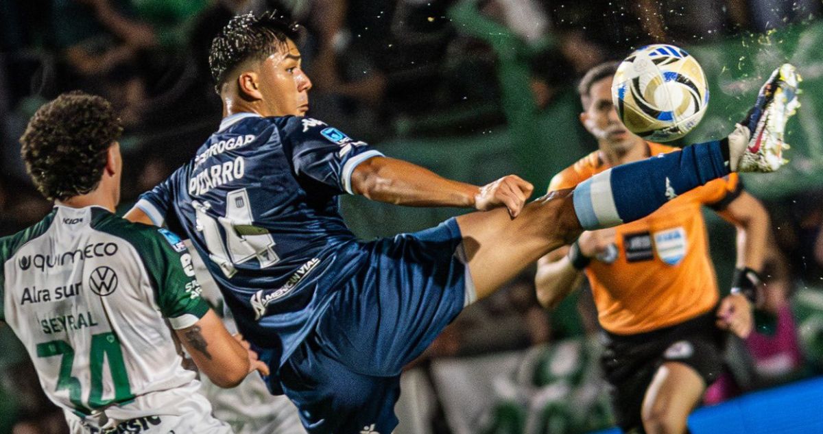 Racing busca cómo desprenderse de Damián Pizarro.