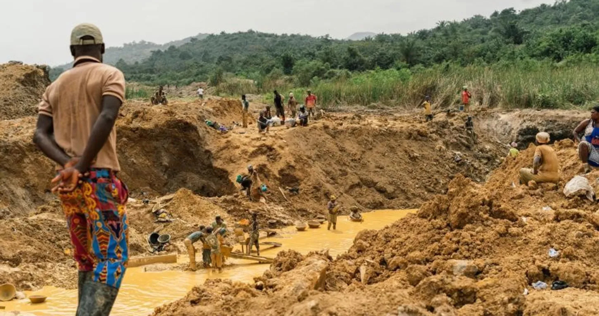 Imagen referencial de minería de oro en África