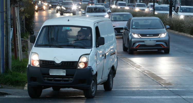 Revisa los autos que no podrán circular este miércoles en la RM por la restricción vehicular
