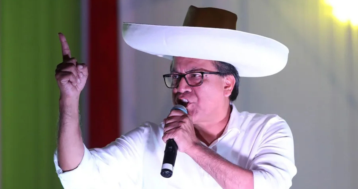 Imagen de archivo del candidato de izquierda a la Presidencia de Perú Roberto Sánchez