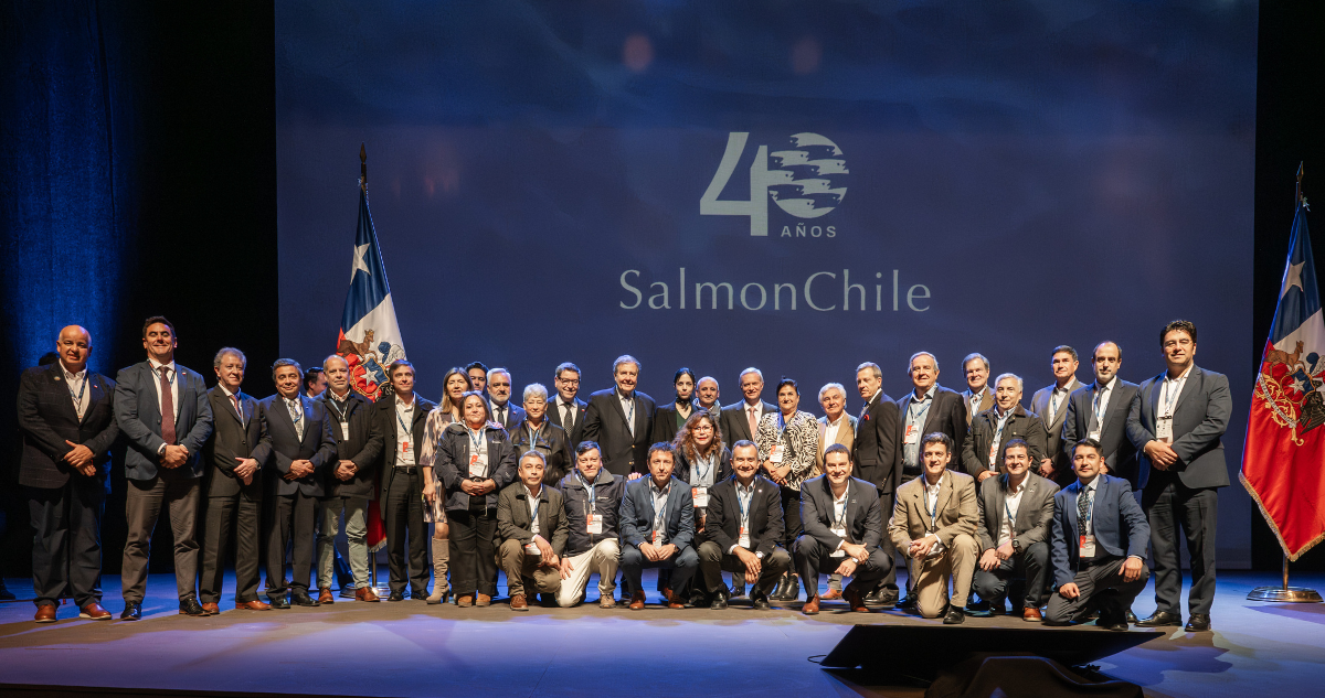 Gobierno de Kast y líderes empresariales abordan los principales desafíos de las salmoneras en Chile