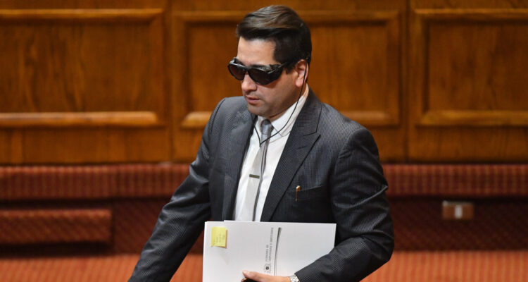 Servel rechaza rendición de Olivares por asesorías vía WhatsApp y gastos ligados a Parisi