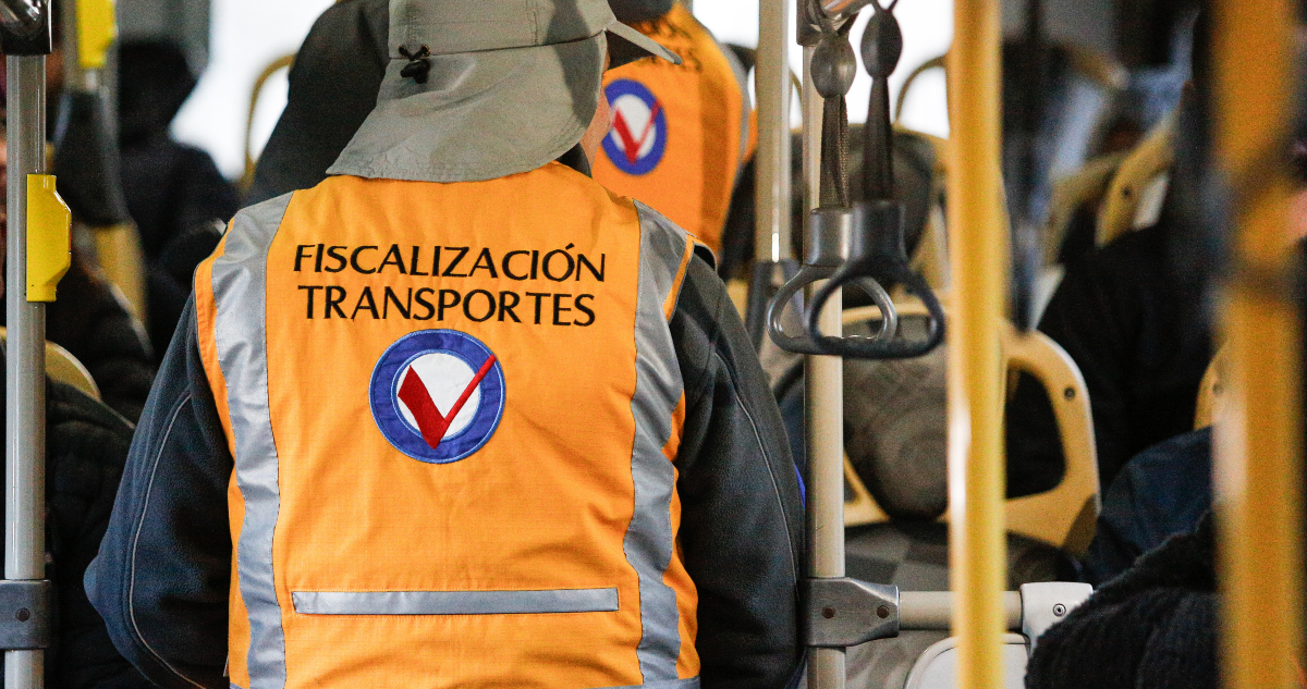 Sin pasaporte ni eventos de fútbol: aumentan las sanciones para evasores del transporte público