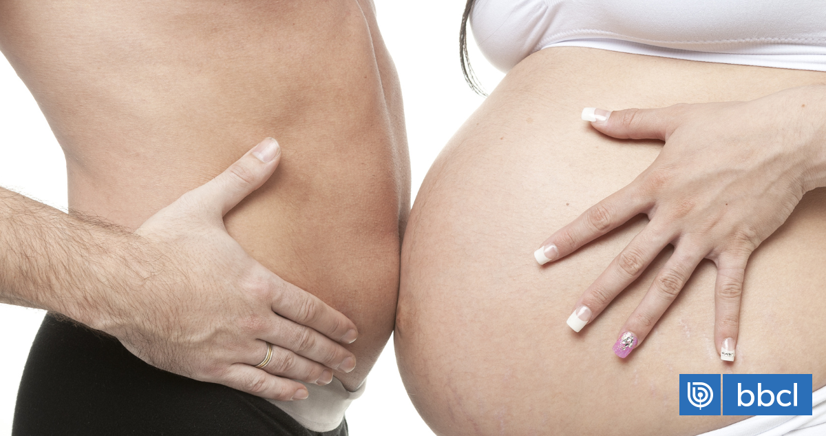 Factores que explican el extraño síndrome que hace a los padres sentirse embarazados