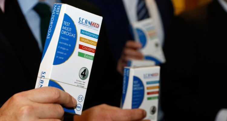 Avanza proyecto de test de drogas a autoridades que incluiría a integrantes del Congreso