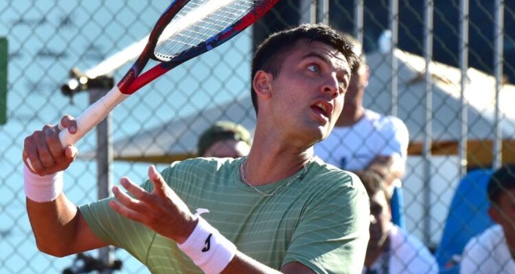 Tomás Barrios sigue con vida en Portugal: venció a Basavareddy y se mide con Nava en cuartos de Oerias